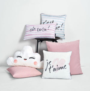 Welche Dekokissen-Größe passt zu meinem Sofa oder Bett?