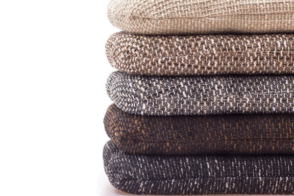 Sitzkissen kaufen: Ergonomie, Füllung und die richtigen Maße