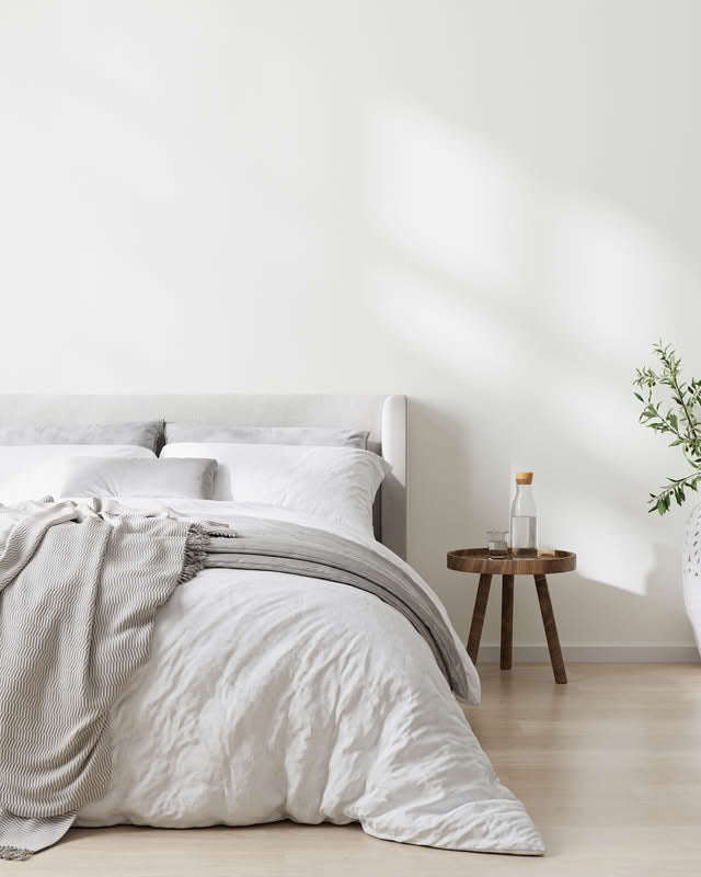 Minimalismus im Schlafzimmer: 8 konkrete Ideen für mehr Ruhe und Schlafqualität