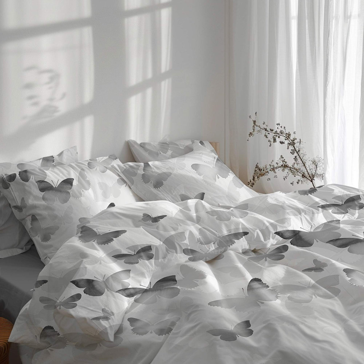 etérea Premium Starterpaket Bettwäsche Spannbettlaken Lilu Schmetterlinge Grau