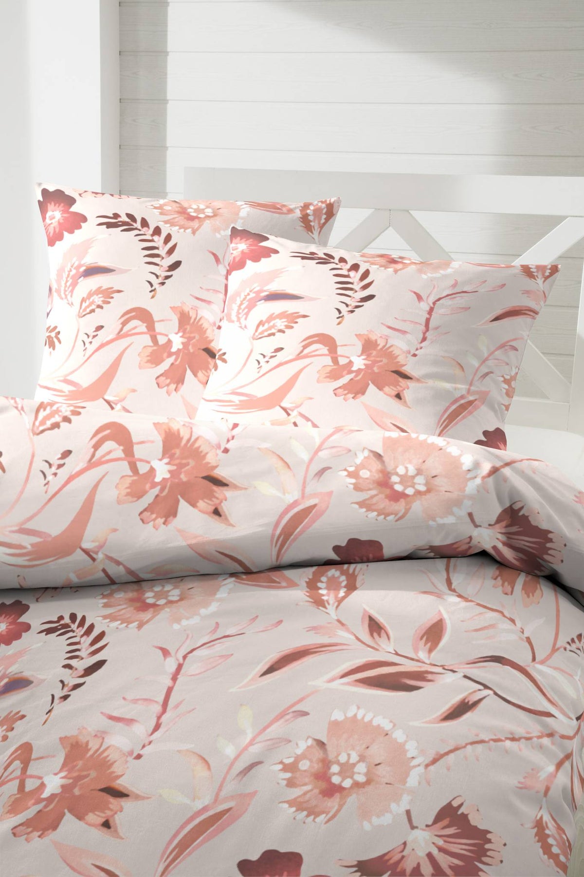 Hahn Pflegeleichte Ganzjahres Bettwäsche mit Blumen Print 135x200 cm + 80x80 cm